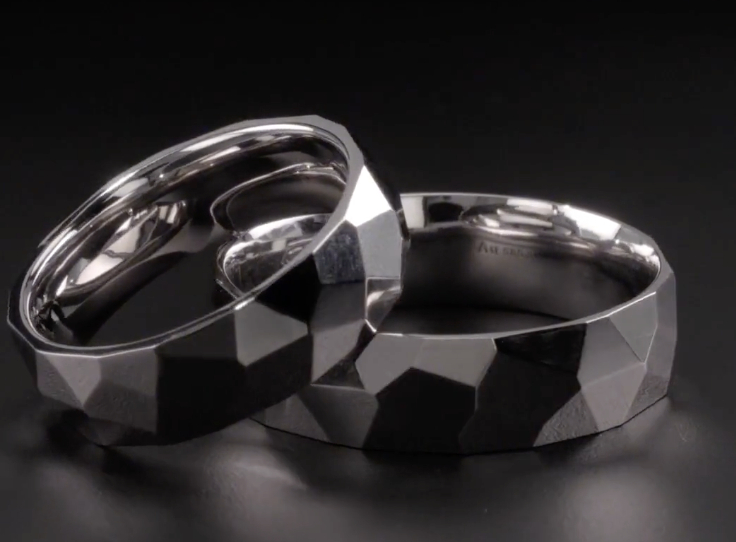 sytchasna-klassyka-obrutshka-v-bilomy-zoloti-7