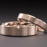 sytchasna-klassyka-obrutshka-v-chervonomy-zoloti-6